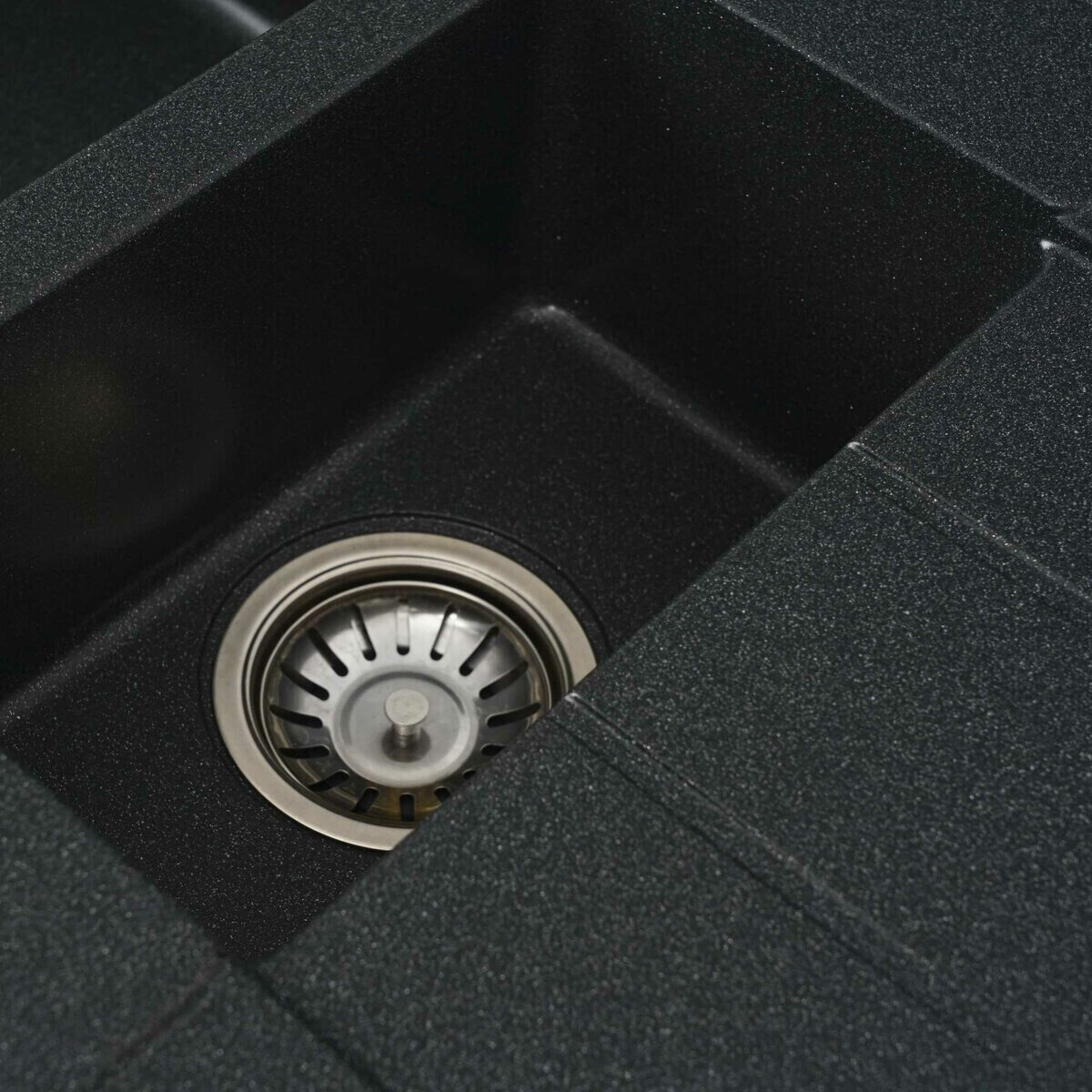 Фото 2 - Гранитная мойка для кухни Platinum 7850W Toskana матовая Платинум