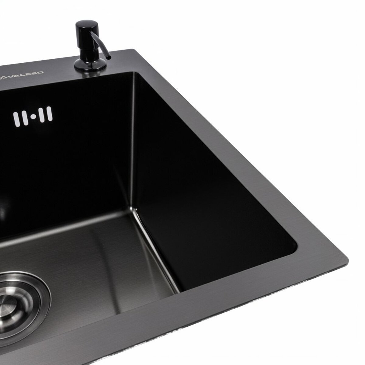 Фото 4 - Кухонна мийка 50*45 PVD чорна VALESO Handmade (сифон круглий, 3,0/0,8) Platinum