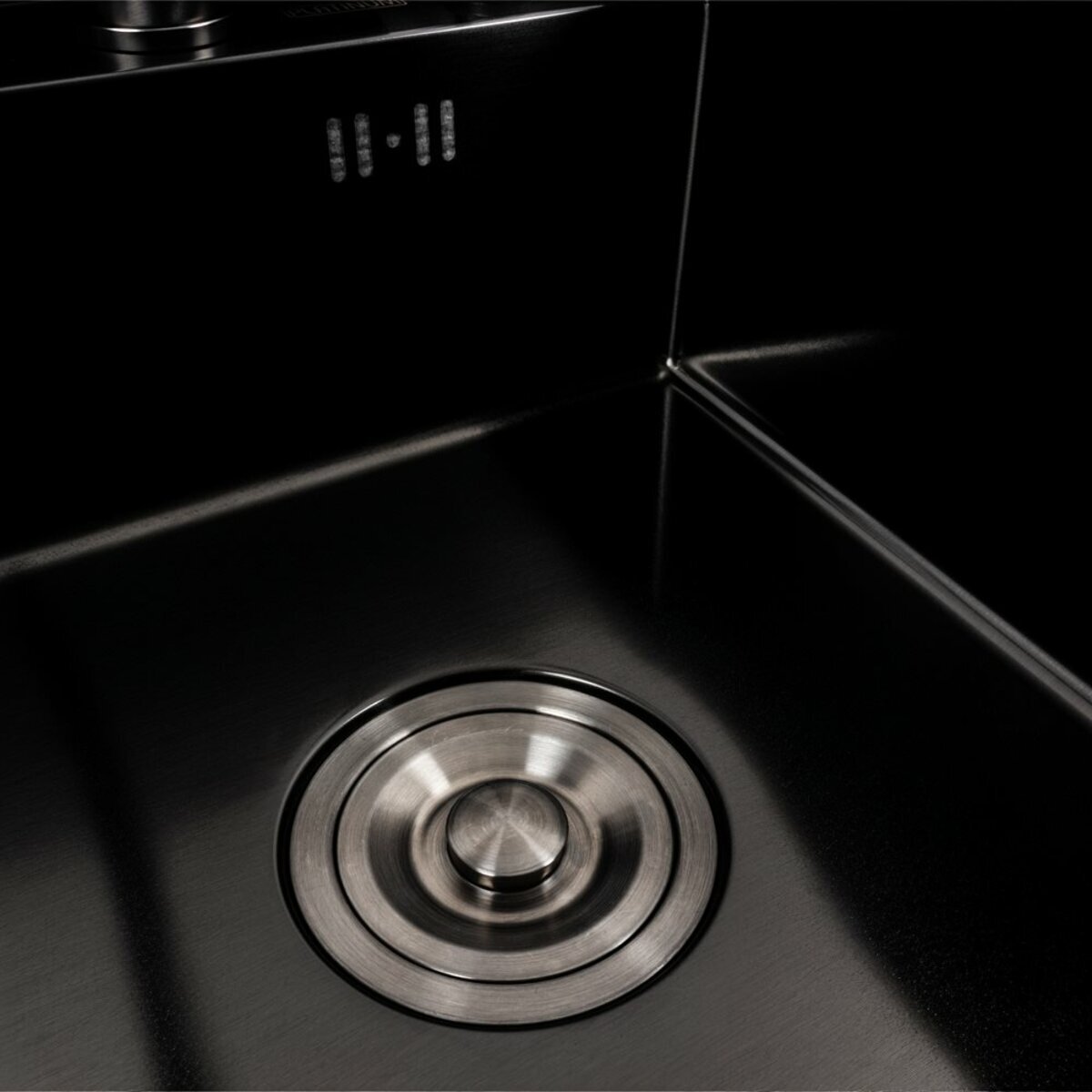 Фото 2 - Кухонна мийка CM 40*50 прихована PVD чорна Platinum Handmade Платинум