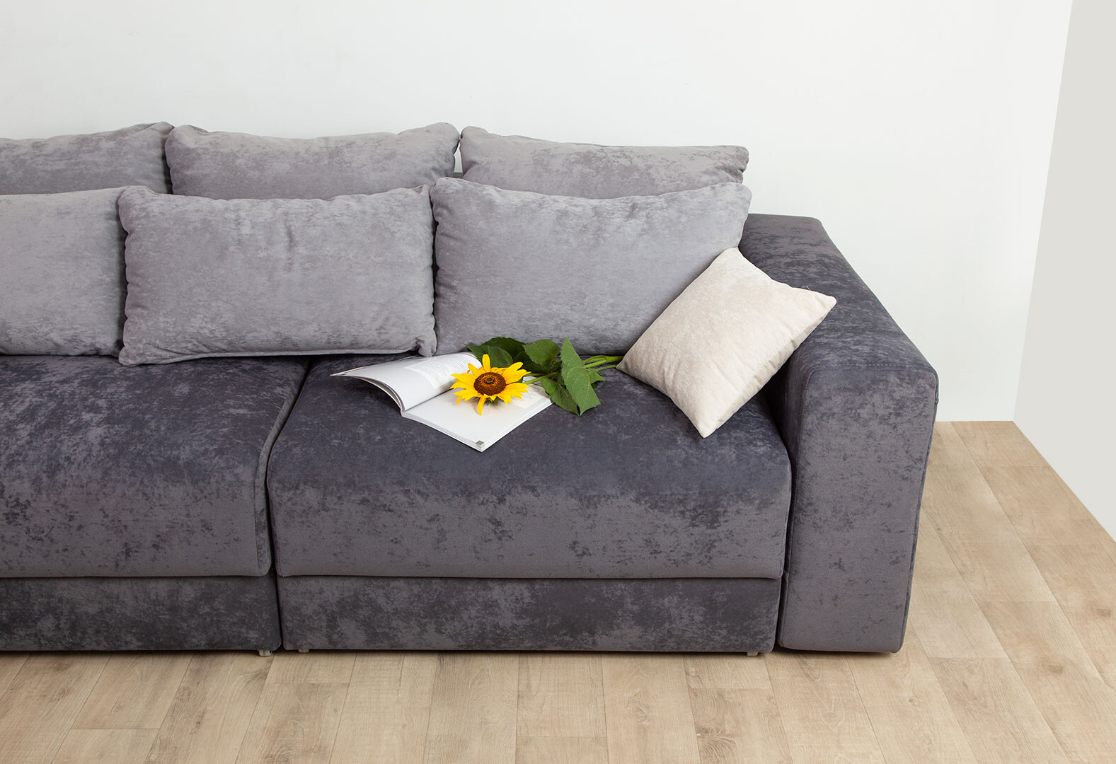 Фото 20 - Диван Vika Магнат New 255x116 см