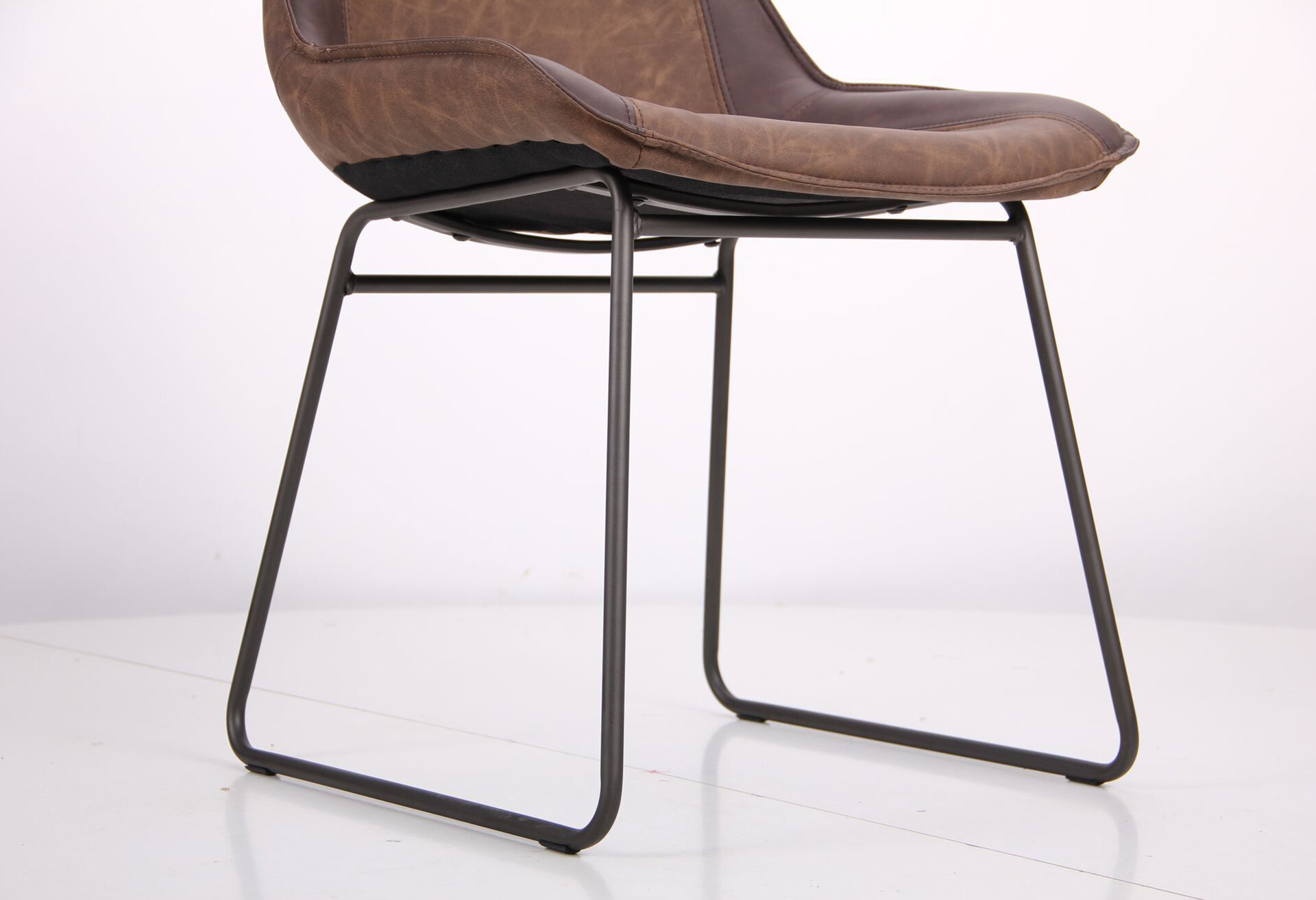 Фото 13 - Стул Cherokee gunmetal, cowboy Coffee / Dark Brown АМФ