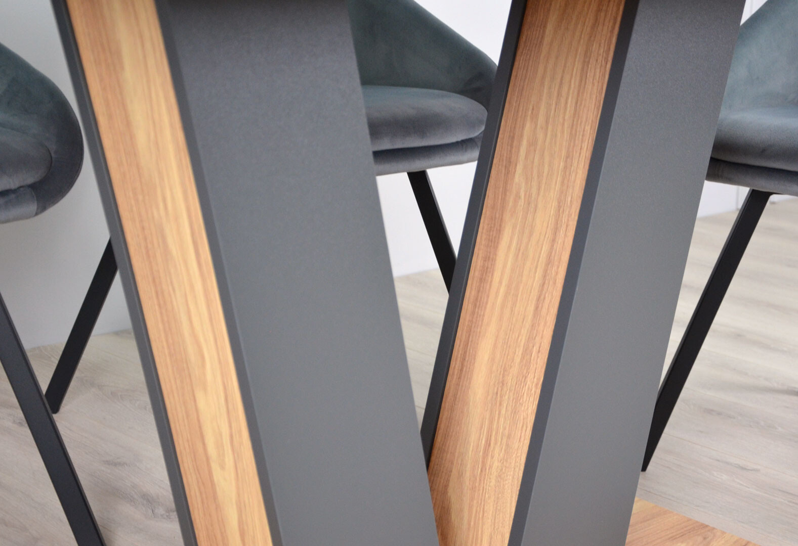 Фото 7 - Стол обеденный Intarsio Торино / Torino 140x80 см раскладной Блэквуд ячменный / Графит