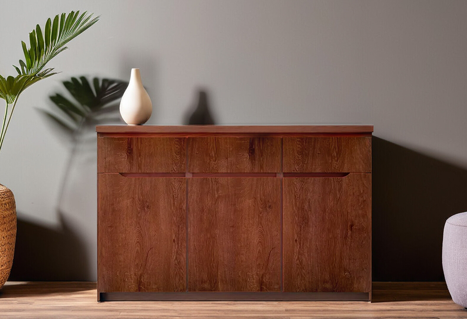 Фото 2 - Комод ВМК Джули 3-дверный с 3 ящиками 137 см